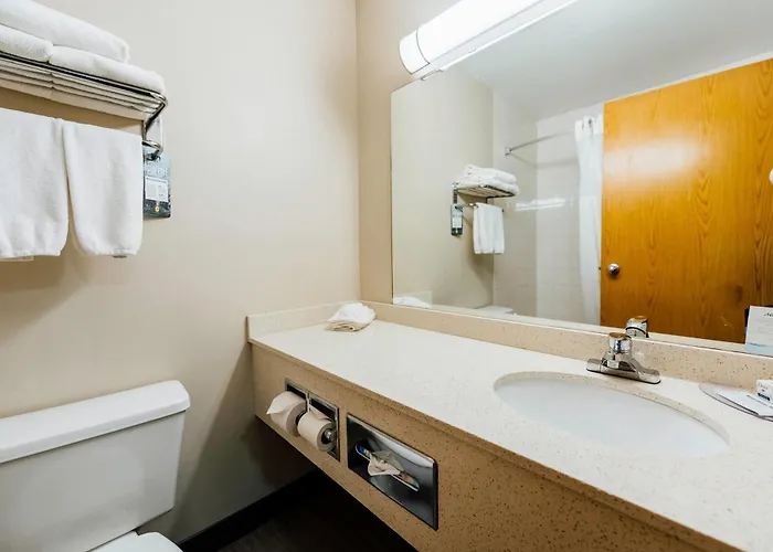 Super 8 By Wyndham Grande Prairie